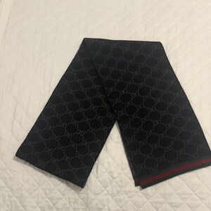 AUTHENTIC Gucci Black/ Grey Monogram Scarf with Red and Green Stripes